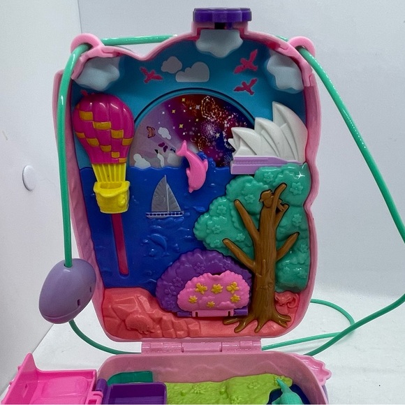 2020 Polly Pocket Koala & Pocket Unicorn Party play set. Missing some pieces - Picture 5 of 9
